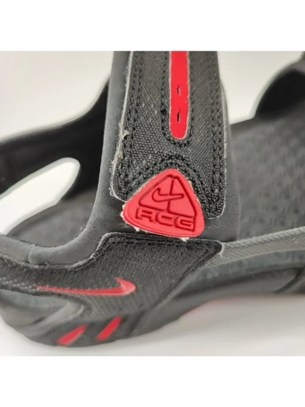 Nike ACG Santiam 4 Men's Size 9US Sandals Synthetic Black Red Strappy 312839-001_9